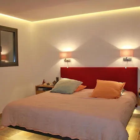 Sleeps 6 Pool Prázdninový dům Grimaud